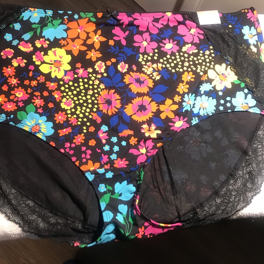Women’s Cacique Flowered Patterned Sexy Panties Size 34/36